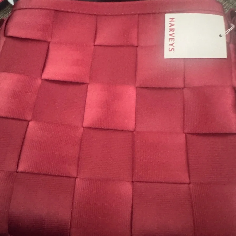 Harveys Red Crossbody Bag - Picture 4 of 9